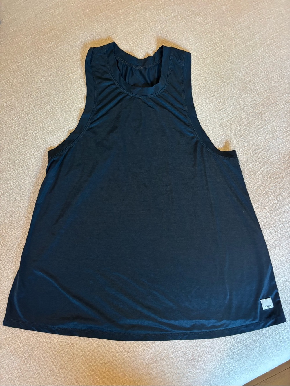 Vuori Raceback Tank in Teal Green, size Small.